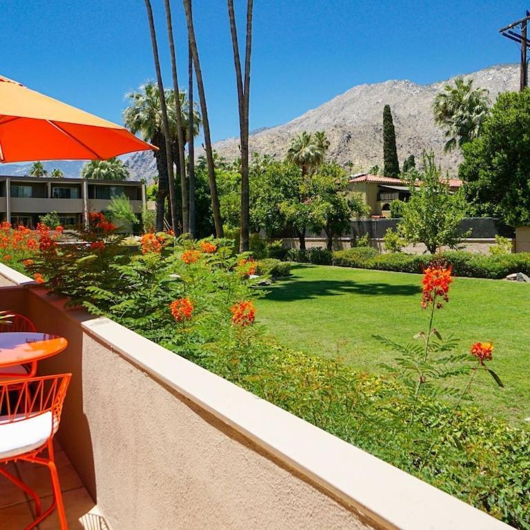 Mid-Century Modern Desert Escape Apartment Palm Springs Exterior photo